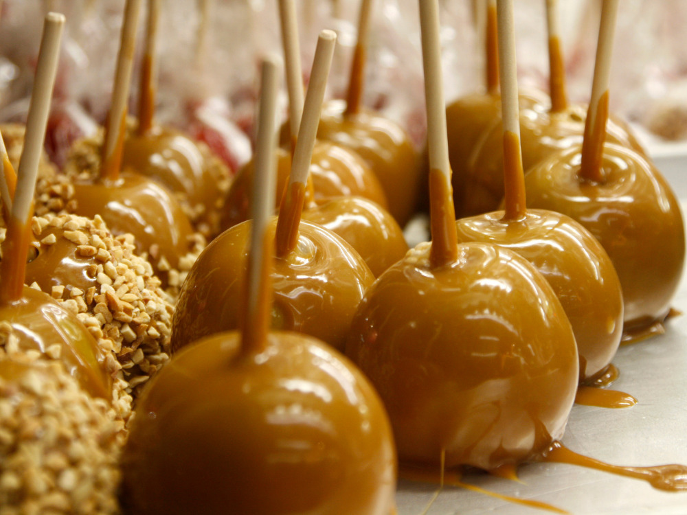 Vegan caramel apple treats for Halloween