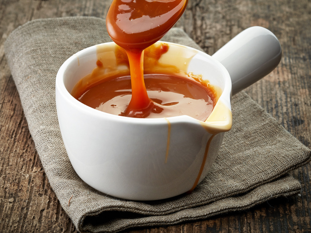 Vegan caramel dipping sauce