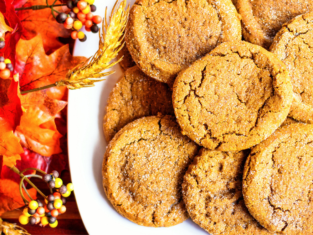 Vegan pumpkin sugar cookies